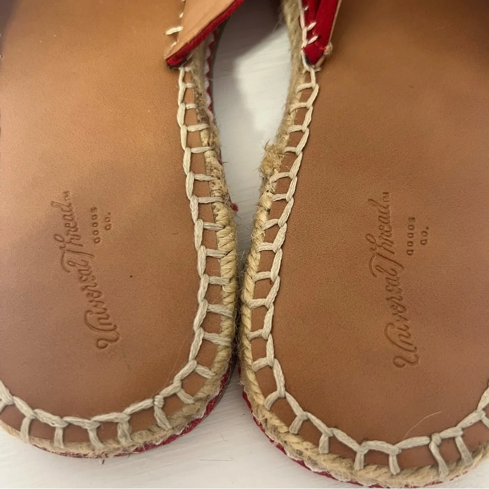 Universal Thread Target Red Bow Slip-On Espadrille Sandals Size 9
